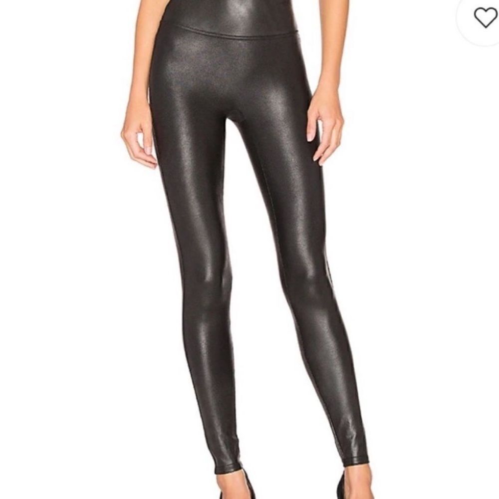 SPANX Faux Leather Black Leggings Size Medium Petite